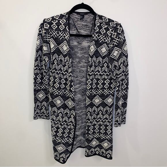 Forever 21 Black and White Aztec Tribal Print Open Cardigan Sweater Size Small - Picture 1 of 4